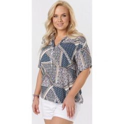 Niebieska Bluzka Savasesis. Niebieskie bluzki damskie Born2be, xl, bez wzorów, bez kołnierzyka, bez rękawów. W wyprzedaży za 34,99 zł.