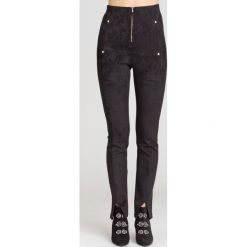 LEGGINSY PATRIZIA PEPE. Czarne spodnie damskie Patrizia Pepe, bez wzorów, eleganckie, z podwyższonym stanem. Za 494,50 zł.