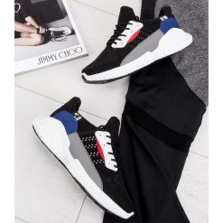 Buty sportowe damskie Bello Star BO-93 Czarne. Czarne buty sportowe damskie BELLO STAR, bez wzorów, z tkaniny, klasyczne. Za 99,00 zł.
