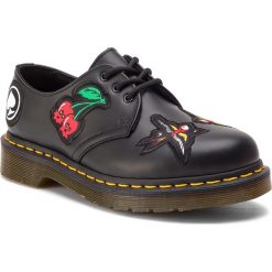 Półbuty DR. MARTENS - 1461 Patch 24435001 Black. Czarne półbuty damskie Dr. Martens, na co dzień, bez wzorów, ze skóry ekologicznej, bez obcasa, na obcasie, bez zapięcia. Za 629,00 zł.