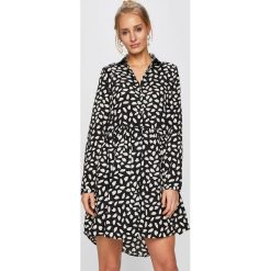Answear - Sukienka. Czarne sukienki damskie marki ANSWEAR, na co dzień, s, bez wzorów, z tkaniny, casualowe, bez kołnierzyka, bez rękawów, mini, proste. Za 149,90 zł.