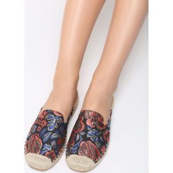 Czarno-Niebieskie Klapki Genius. Niebieskie espadryle damskie Born2be, z haftami, bez obcasa, na płaskiej podeszwie. Za 29,99 zł.