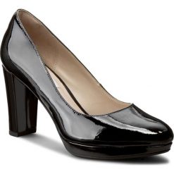 Półbuty CLARKS - Kendra Sienna 261188434 Black Patent. Czarne półbuty damskie Clarks, bez wzorów, ze skóry, eleganckie, bez obcasa, na obcasie, bez zapięcia. W wyprzedaży za 239,00 zł.