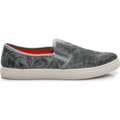 STYLOWE SLIP ONY. Szare buty sportowe damskie marki Via giulia. Za 49,00 zł.