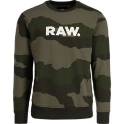 Bluza G-Star Raw Graphic 19 Core D15172-B531-A695. Zielone bluzy męskie G-Star RAW, s, bez wzorów, z bawełny, retro, bez kołnierzyka, bez rękawów, bez kaptura. W wyprzedaży za 239,00 zł.