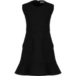 Sukienka dzianinowa Red Valentino SR3VAH15. Czarne sukienki damskie Red Valentino, bez wzorów, z elastanu, bez kołnierzyka, bez rękawów. W wyprzedaży za 889,00 zł.
