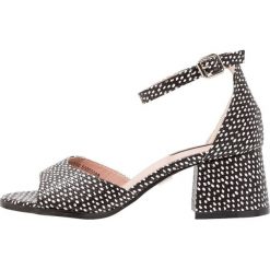 Rzymianki damskie: Lost Ink Wide Fit BLAKE ANKLE STRAP LOW BLOCK SANDAL Sandały multicolor