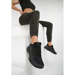 Czarne Buty Sportowe Adramelle. Czarne buty sportowe damskie Renee. Za 99,99 zł.
