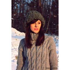Czapki zimowe damskie: Czapka beanie zieleń hand made z wełną merynos