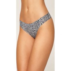Under Armour - Stringi (3-pack). Czerwone majtki damskie Under Armour, l, bez wzorów, z elastanu. W wyprzedaży za 89,90 zł.