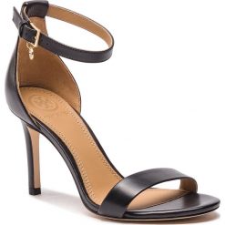 Sandały TORY BURCH - Ellie 85mm Ankle-Strap 49348 Perfect Black 006. Czarne klapki damskie Tory Burch, bez wzorów, ze skóry, bez obcasa, na obcasie. W wyprzedaży za 979,00 zł.