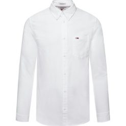 Koszula Tommy Jeans DM0DM05988. Białe koszule męskie Tommy Jeans, m, bez wzorów, z bawełny, casualowe, bez kołnierzyka, bez rękawów. W wyprzedaży za 219,00 zł.