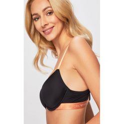 Emporio Armani - Biustonosz. Czarne biustonosze Emporio Armani, z haftami, z elastanu. W wyprzedaży za 159,90 zł.