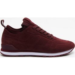 Sneakersy - Bordowy. Czerwone sneakersy męskie Cropp, bez zapięcia. Za 159,99 zł.