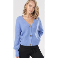 Niebieski Kardigan Clovara. Niebieskie swetry damskie Born2be, s, bez wzorów. Za 139,99 zł.
