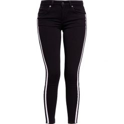 DRYKORN PAY Jeans Skinny Fit schwarz/beige. Czarne boyfriendy damskie DRYKORN. W wyprzedaży za 384,30 zł.
