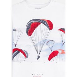 Mayoral - Longsleeve dziecięcy 128-172 cm. Białe t-shirty chłopięce Mayoral, z nadrukiem, z bawełny, z długim rękawem. Za 73,90 zł.