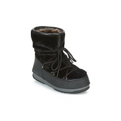 Śniegowce Moon Boot MONACO LOW FUR WP. Czarne buty zimowe damskie Moon Boot. Za 639,20 zł.