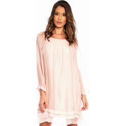 Jedwabna sukienka w kolorze jasnoróżowym. Różowe sukienki damskie Silk Premium, s, bez wzorów, z jedwabiu, z okrągłym kołnierzem, bez rękawów, mini. W wyprzedaży za 171,95 zł.