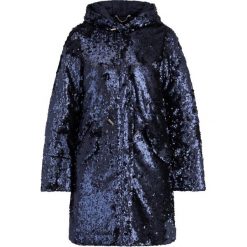 Parka MAX&Co. 61245019. Niebieskie kurtki damskie MAX&Co., na zimę, bez wzorów, z poliesteru, bez kaptura. W wyprzedaży za 1019,00 zł.
