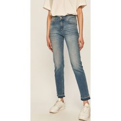 Calvin Klein - Jeansy. Niebieskie jeansy damskie Calvin Klein. W wyprzedaży za 399,90 zł.