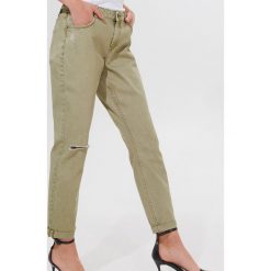 Jeansy typu boyfriend - Zielony. Zielone jeansy damskie Mohito. Za 119,99 zł.