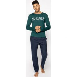 Piżama TOMMY HILFIGER Woven UM0UM01602. Piżamy męskie TOMMY HILFIGER, xl, bez wzorów, z bawełny, bez rękawów. Za 299,00 zł.