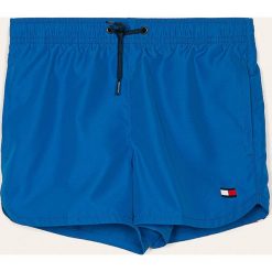 Tommy Hilfiger - Szorty kąpielowe dziecięce 104-164 cm. Niebieskie spodenki chłopięce TOMMY HILFIGER, bez wzorów, z poliesteru. Za 179,90 zł.