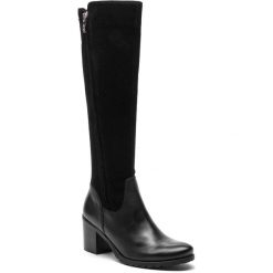 Kozaki CAPRICE - 9-25606-21 Black Comb 019. Czarne buty zimowe damskie Caprice, z materiału, przed kolano, na wysokim obcasie, na obcasie. Za 479,90 zł.