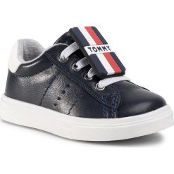 Sneakersy TOMMY HILFIGER - Low Cut Lace-Up Sneaker T1B4-30701-0623 Blue/White X007. Niebieskie trampki chłopięce TOMMY HILFIGER, bez wzorów, ze skóry ekologicznej, bez zapięcia. Za 259,00 zł.