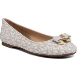 Baleriny MICHAEL MICHAEL KORS - Alice Ballet 40T7ALFP1B Vanilla. Białe baleriny damskie MICHAEL Michael Kors, bez wzorów, ze skóry ekologicznej, klasyczne, bez obcasa. Za 539,00 zł.
