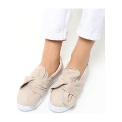Beżowe Slip On Juko. Brązowe trampki damskie slip on Born2be. Za 49,99 zł.