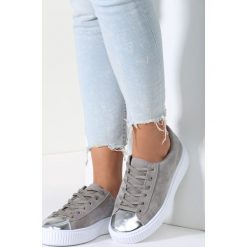 Szare Creepersy Slip Of The Ear. Szare półbuty damskie marki vices, bez wzorów, bez obcasa, bez zapięcia. Za 49,99 zł.