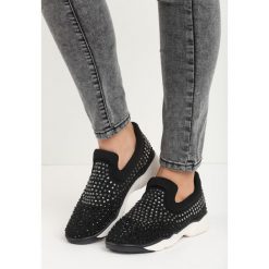 Czarne Buty Sportowe Antila. Czarne buty sportowe damskie marki DOMYOS, z bawełny. Za 49,99 zł.