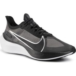 Buty NIKE - Zoom Gravity BQ3202 001 Black/Metallic Silver. Szare buty sportowe męskie Nike, ze skóry ekologicznej, bez zapięcia, do biegania, nike zoom. Za 399,00 zł.