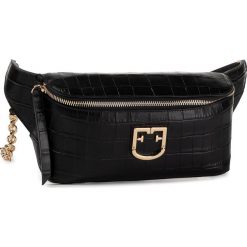 Saszetka nerka FURLA - Isola 1033456 B BVJ7 KO0 Nero. Czarne nerki damskie Furla, bez wzorów, ze skóry, młodzieżowe, bez dodatków. Za 1239,00 zł.
