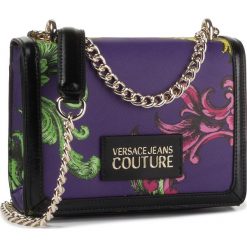 Torebka VERSACE JEANS COUTURE - E1VUBBU4 Heritage 71283 335. Fioletowe torebki klasyczne damskie Versace Jeans Couture, bez wzorów, z jeansu, wizytowe, bez dodatków. W wyprzedaży za 519,00 zł.
