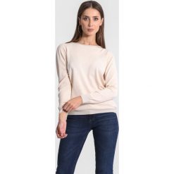 Jasnobeżowy Sweter Great Melodies. Brązowe swetry klasyczne damskie marki other, na jesień, l. Za 59,99 zł.