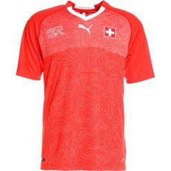 Puma SCHWEIZ HOME REPLICA Koszulka reprezentacji puma red/puma white. Czerwone koszulki męskie Puma, s, bez wzorów, z poliesteru, sportowe, bez kołnierzyka, bez rękawów. Za 379,00 zł.