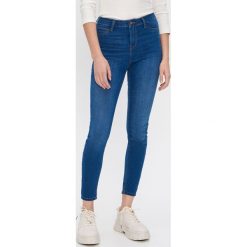Jeansy push up - Niebieski. Niebieskie jeansy damskie House. W wyprzedaży za 59,99 zł.
