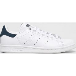 Adidas Originals - Buty Stan Smith W. Białe buty sportowe damskie adidas Originals, bez wzorów, ze skóry, sportowe. W wyprzedaży za 319,90 zł.