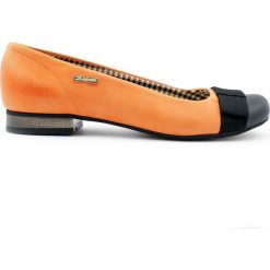 Dwukolorowe baleriny - skóra naturalna - model 007 - kolor dyniowy. Baleriny damskie Zapato, bez wzorów, ze skóry, bez obcasa. W wyprzedaży za 173,40 zł.