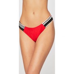 Glamorous - Figi kąpielowe. Czerwone stroje kąpielowe damskie Glamorous, s, z aplikacjami, z elastanu. W wyprzedaży za 49,90 zł.