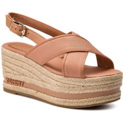 Espadryle TOMMY HILFIGER - Flatform Sandal Tommy Pastel FW0FW03826 Silky Nude 297. Pomarańczowe espadryle damskie TOMMY HILFIGER, bez wzorów, ze skóry, bez obcasa, na obcasie. W wyprzedaży za 349,00 zł.