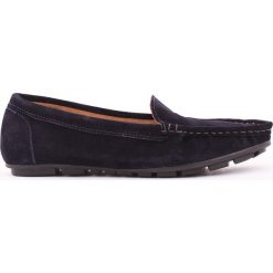 Mokasyny damskie - skóra naturalna - model 001 - kolor granat nubuk. Szare mokasyny damskie Zapato, do pracy, na lato, bez wzorów, z jeansu, klasyczne, na niskim obcasie, na płaskiej podeszwie, bez zapięcia. W wyprzedaży za 248,00 zł.