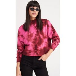 Bluza z motywem tie-dye - Wielobarwn. Różowe bluzy damskie Reserved, s, bez wzorów, bez rękawów, bez kaptura. Za 89,99 zł.