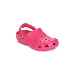 Chodaki Crocs CLASSIC. Różowe klapki damskie Crocs, bez wzorów, bez obcasa. W wyprzedaży za 127,20 zł.