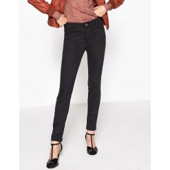 Dżinsy skinny. Czarne jeansy damskie skinny marki La Redoute Collections, z standardowym stanem. Za 70,52 zł.