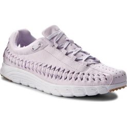 Buty NIKE - Mayfly Woven Qs 919749 500 Barely Grape/Barely Grape. Fioletowe buty sportowe damskie Nike, na co dzień, bez wzorów, ze skóry ekologicznej, bez obcasa, na płaskiej podeszwie, bez zapięcia. W wyprzedaży za 449,00 zł.
