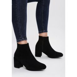 Czarne Botki Home With You. Czarne botki damskie Renee, z okrągłym noskiem, na średnim obcasie, na obcasie, na zamek. Za 129,99 zł.